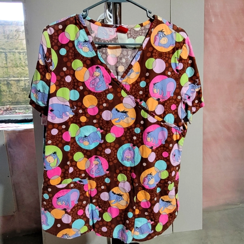 Women's scrub top